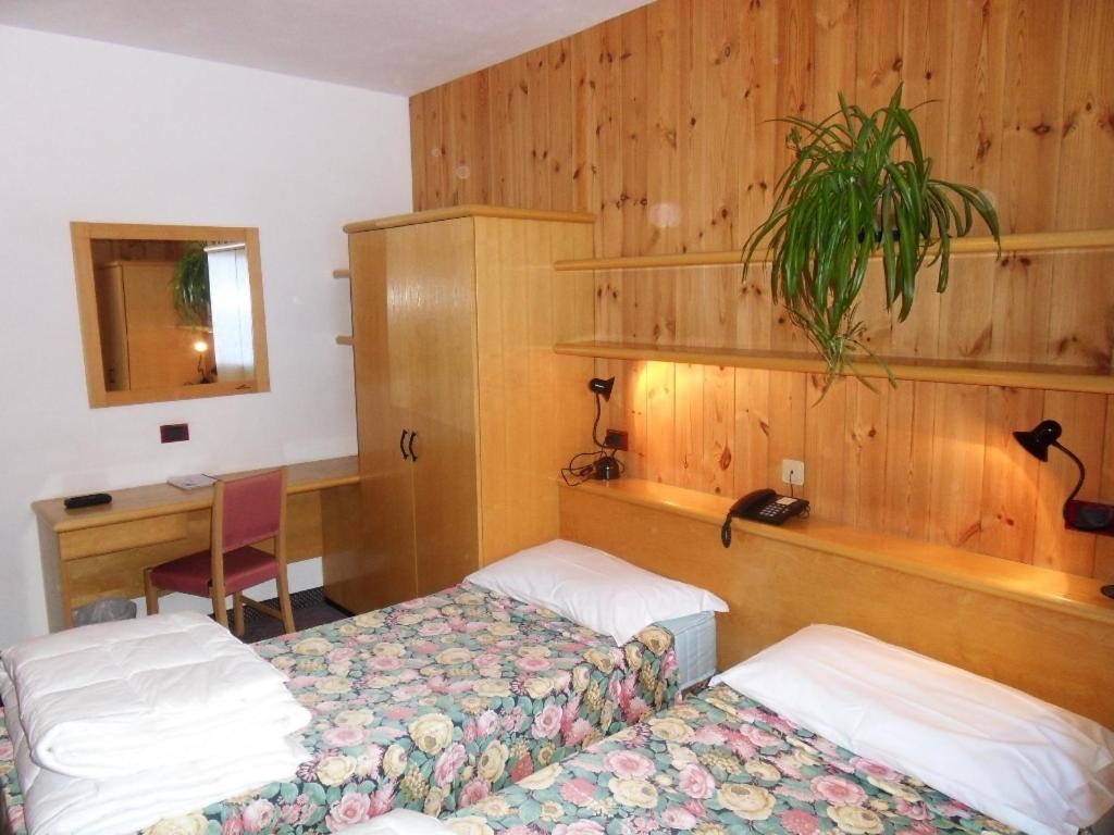 Hotel Santa Caterina سانتا كاترينا فالفورفا المظهر الخارجي الصورة
