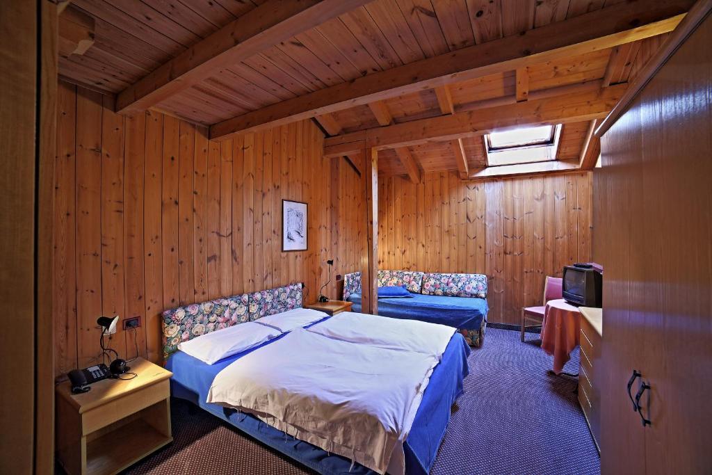 Hotel Santa Caterina سانتا كاترينا فالفورفا الغرفة الصورة